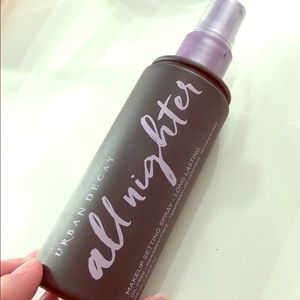 URBAN DECAY ALL NIGHTER SETTING SPRAY